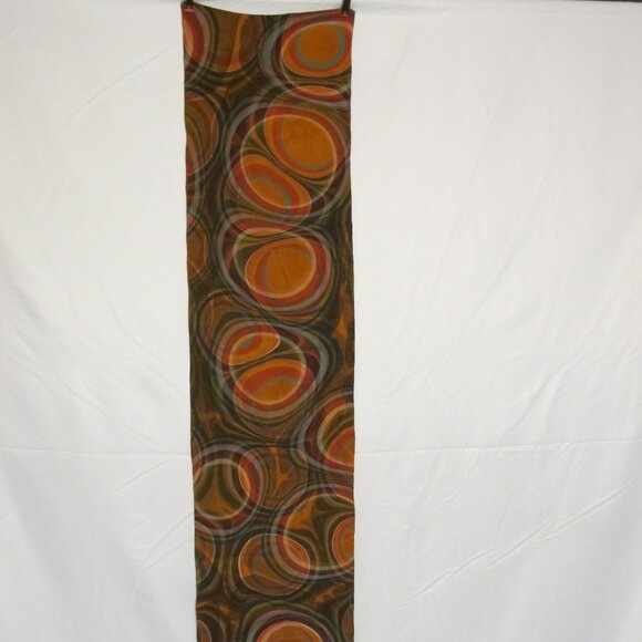 Cosette scarf in modern circle pattern - Picture 1 of 4